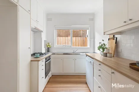 Property photo of 2/297 Upper Heidelberg Road Ivanhoe VIC 3079