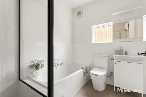 Property photo of 2/297 Upper Heidelberg Road Ivanhoe VIC 3079