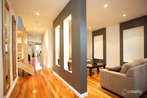 Property photo of 5 Derring Lane Cheltenham VIC 3192