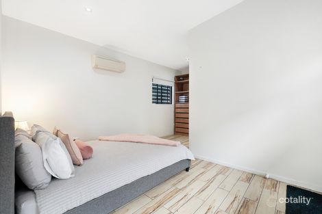 Property photo of 68 Helensvale Road Helensvale QLD 4212