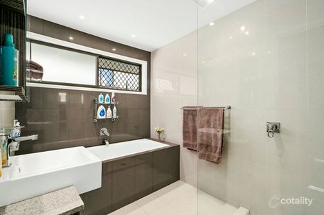 Property photo of 24 Loweana Street Southport QLD 4215