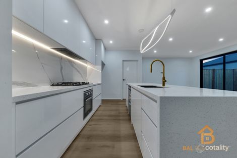 Property photo of 12 Canter Road Tarneit VIC 3029
