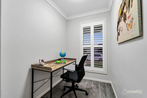 Property photo of 28 Ixora Crescent Manor Lakes VIC 3024