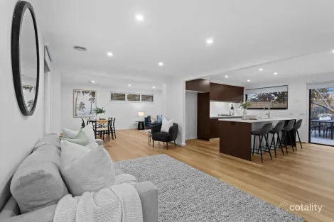 1 COONAC PL, FRANKSTON, VIC 3199