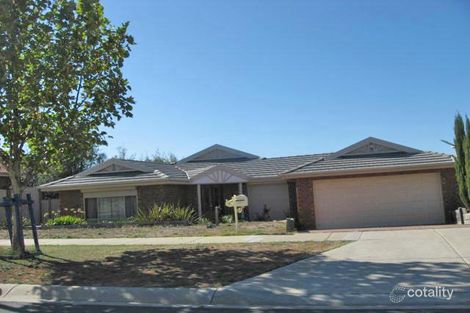 9 Blackman Cres, Taylors Lakes, VIC 3038