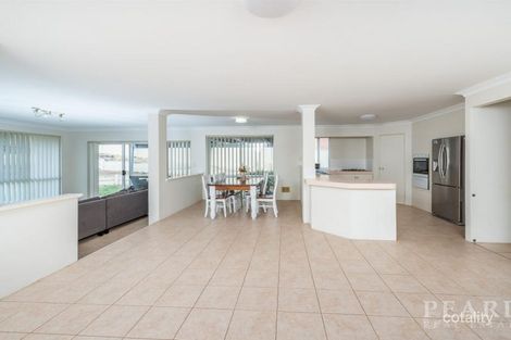 Property photo of 37 Lexcen Crescent Ocean Reef WA 6027