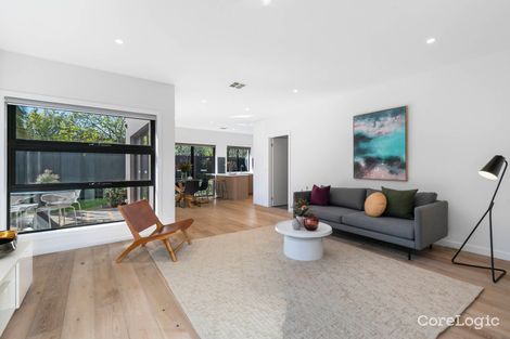 Property photo of 2/8 Acacia Avenue Oakleigh South VIC 3167