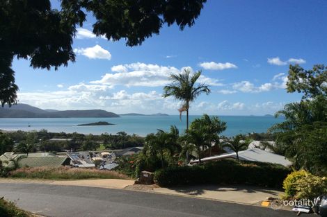 Property photo of 14 Woodwark Crescent Cannonvale QLD 4802