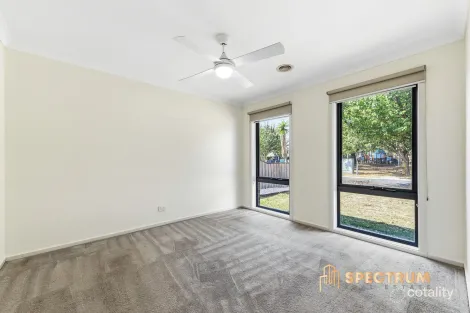 Property photo of 3 Elise Terrace Traralgon VIC 3844