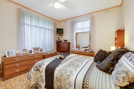 Property photo of 5 Narvik Crescent Heidelberg West VIC 3081