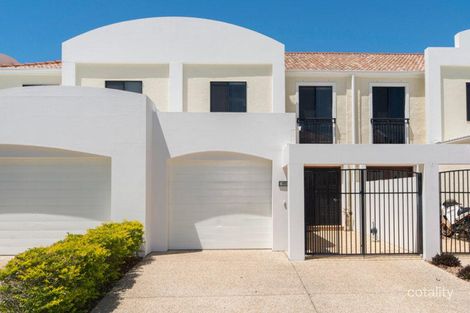 Property photo of 8885 Magnolia Drive East Hope Island QLD 4212