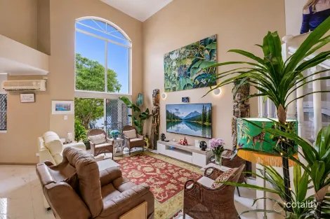 Property photo of 31/24 Ron Penhaligon Way Robina QLD 4226