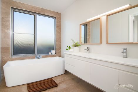 Property photo of 2 Patrick Close Orange NSW 2800