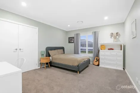 Property photo of 10 Eden Circuit Pitt Town NSW 2756