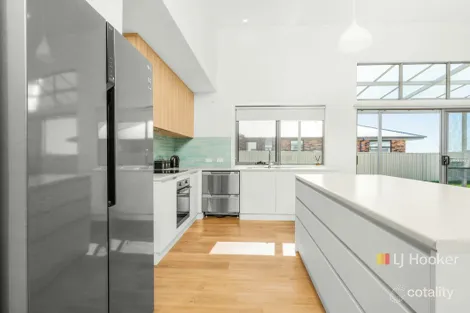 Property photo of 10 Beachrock View East Devonport TAS 7310