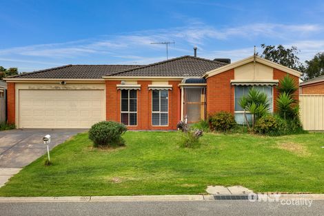 Property photo of 7 Peveril Crescent Cranbourne North VIC 3977