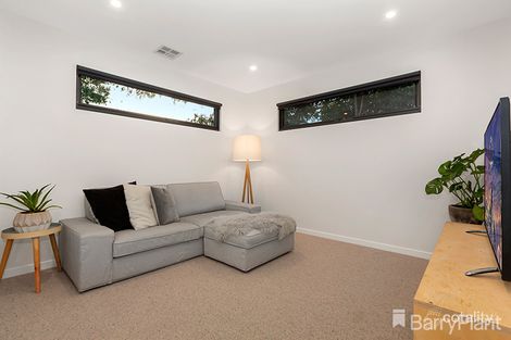 Property photo of 2/32 Yerrawa Drive Watsonia VIC 3087