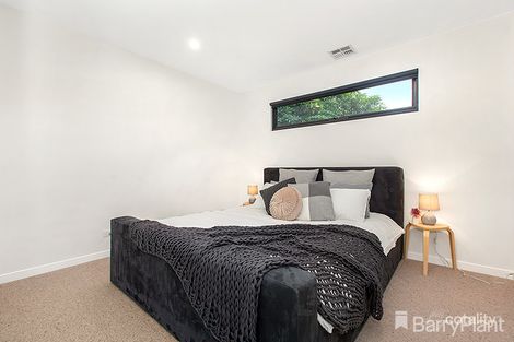 Property photo of 2/32 Yerrawa Drive Watsonia VIC 3087