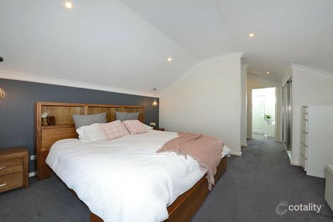 Property photo of 43 Rosinski Circle Tapping WA 6065