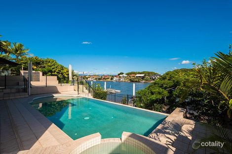 Property photo of 25 Sir Bruce Small Boulevard Benowa QLD 4217