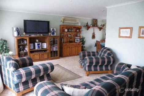 Property photo of 8 Lindsell Place Tahmoor NSW 2573