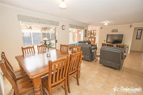 Property photo of 11 The Crest Harkness VIC 3337
