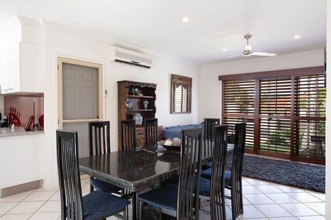 Property photo of 2 Exton Place Mudgeeraba QLD 4213
