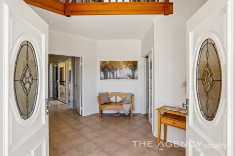 Property photo of 19 Hyde Court Hillarys WA 6025