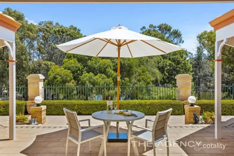 Property photo of 19 Hyde Court Hillarys WA 6025