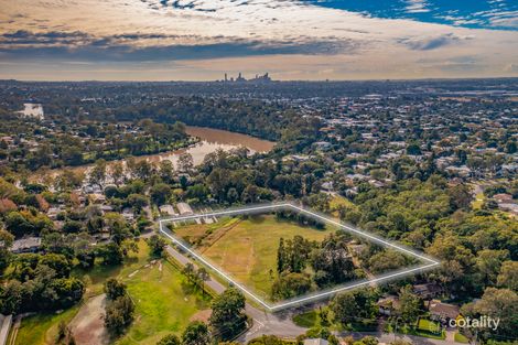 Property photo of 140 Cliveden Avenue Corinda QLD 4075