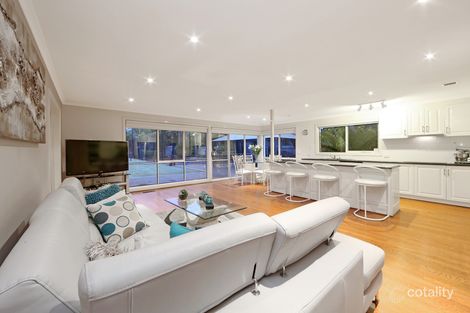 Property photo of 52 Candlebark Quadrant Rowville VIC 3178