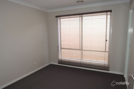 Property photo of 33 Bronson Circuit Hoppers Crossing VIC 3029