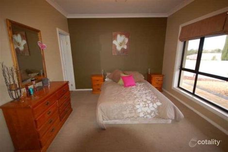 Property photo of 4 Marina View Court Murray Bridge SA 5253