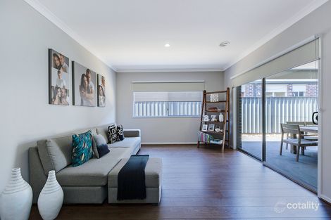 Property photo of 31 Pine Park Drive Wollert VIC 3750