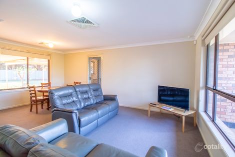 Property photo of 10 Thomas Tom Crescent Parkes NSW 2870