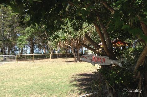 Property photo of 164 Kingfisher Parade Toogoom QLD 4655