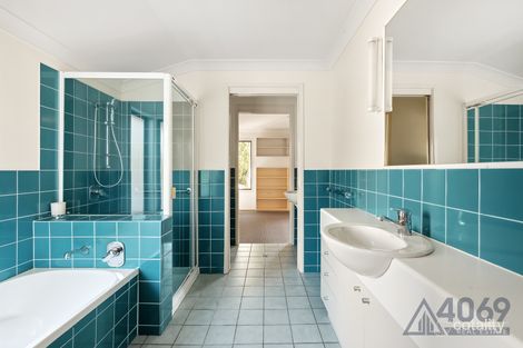 Property photo of 24 Cromwell Close Brookfield QLD 4069