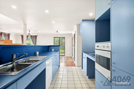 Property photo of 24 Cromwell Close Brookfield QLD 4069