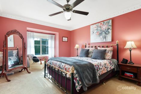 Property photo of 13 Canterbury Close Drouin VIC 3818