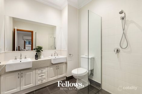 Property photo of 2 Johnsons Place Pakenham VIC 3810