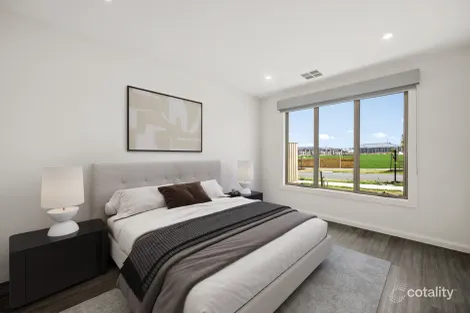Property photo of 15 Rubrum Road Sunbury VIC 3429