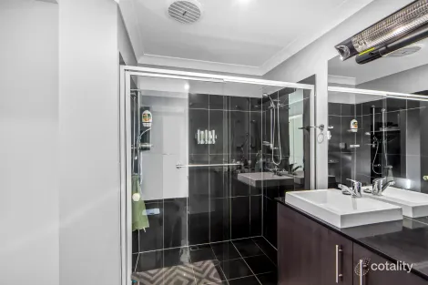 Property photo of 8 Napper Close Moss Vale NSW 2577