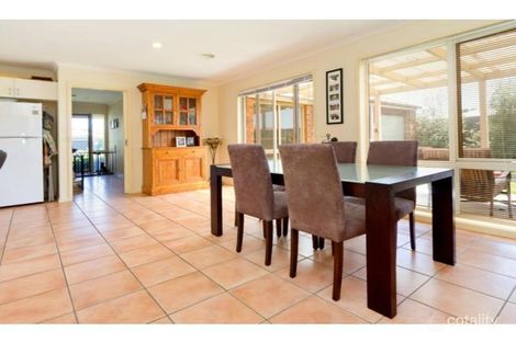 Property photo of 27 Eric Crescent Mornington VIC 3931