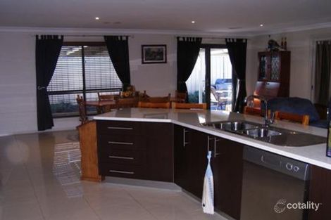 Property photo of 10 Botanic Way Orange NSW 2800