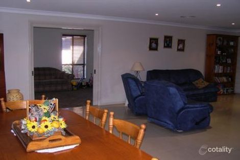 Property photo of 10 Botanic Way Orange NSW 2800