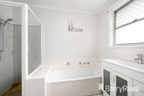Property photo of 31 Warmington Road Sunshine West VIC 3020