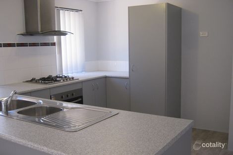 Property photo of 98 Panozza Circle Maddington WA 6109