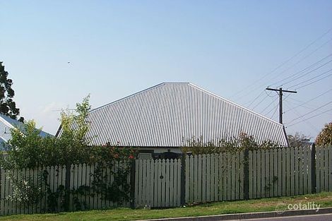 Property photo of 2 Lewin Street Bardon QLD 4065