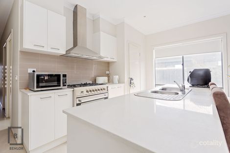 Property photo of 34 Bregman Esplanade Manor Lakes VIC 3024