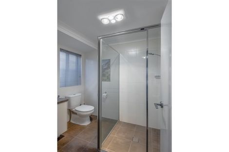 16 Gloxinia Gld, Dayton, WA 6055